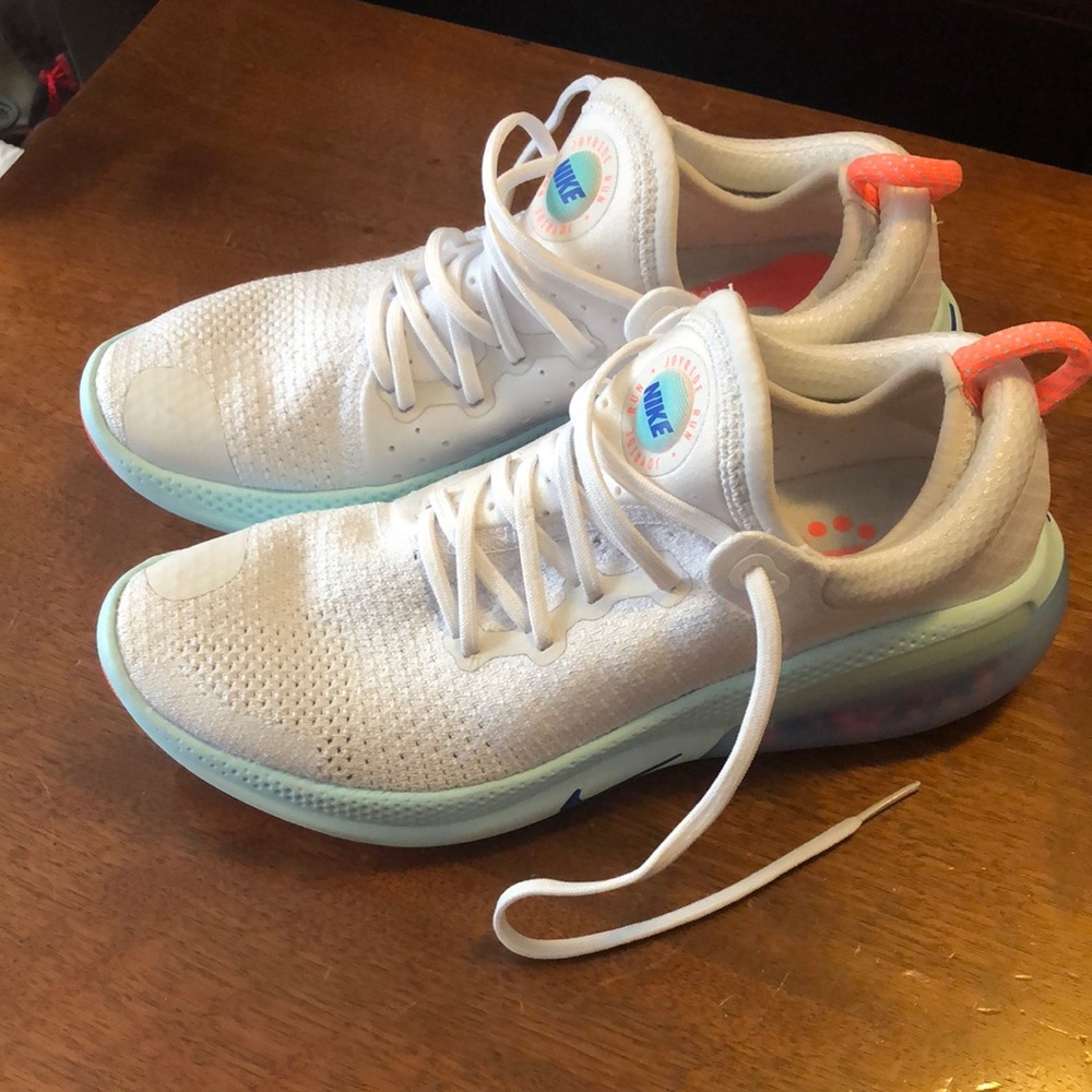 Nike joyride run tennis shoes